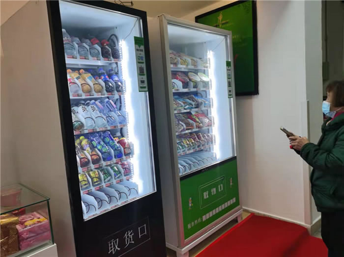 四川中青旅綿陽(yáng)分社、綿陽(yáng)市中旅假日旅行社、綿陽(yáng)自來(lái)文化傳播有限公司24H自助售貨服務(wù)盛大開(kāi)業(yè)